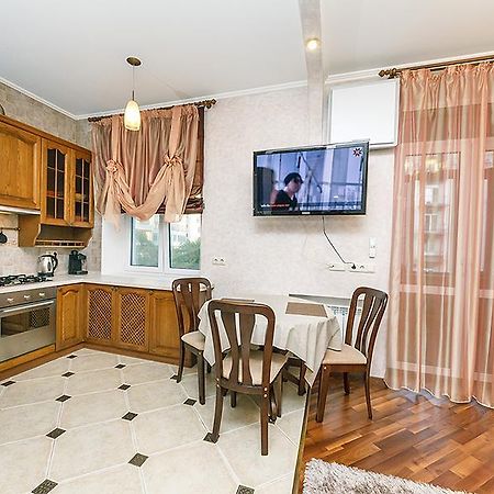 شقة كييف  في Amazing Two Beds In The Klovskiy Spusk المظهر الخارجي الصورة